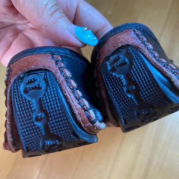 Authentic Gucci Leather Flats 🖤 - Picture 5 of 6